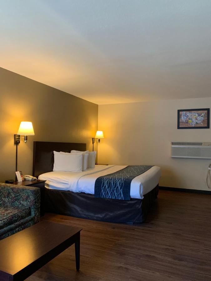 Economy Inn & Suites Hannibal Exteriér fotografie