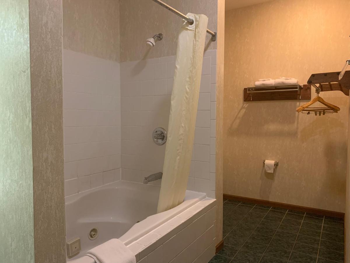 Economy Inn & Suites Hannibal Exteriér fotografie