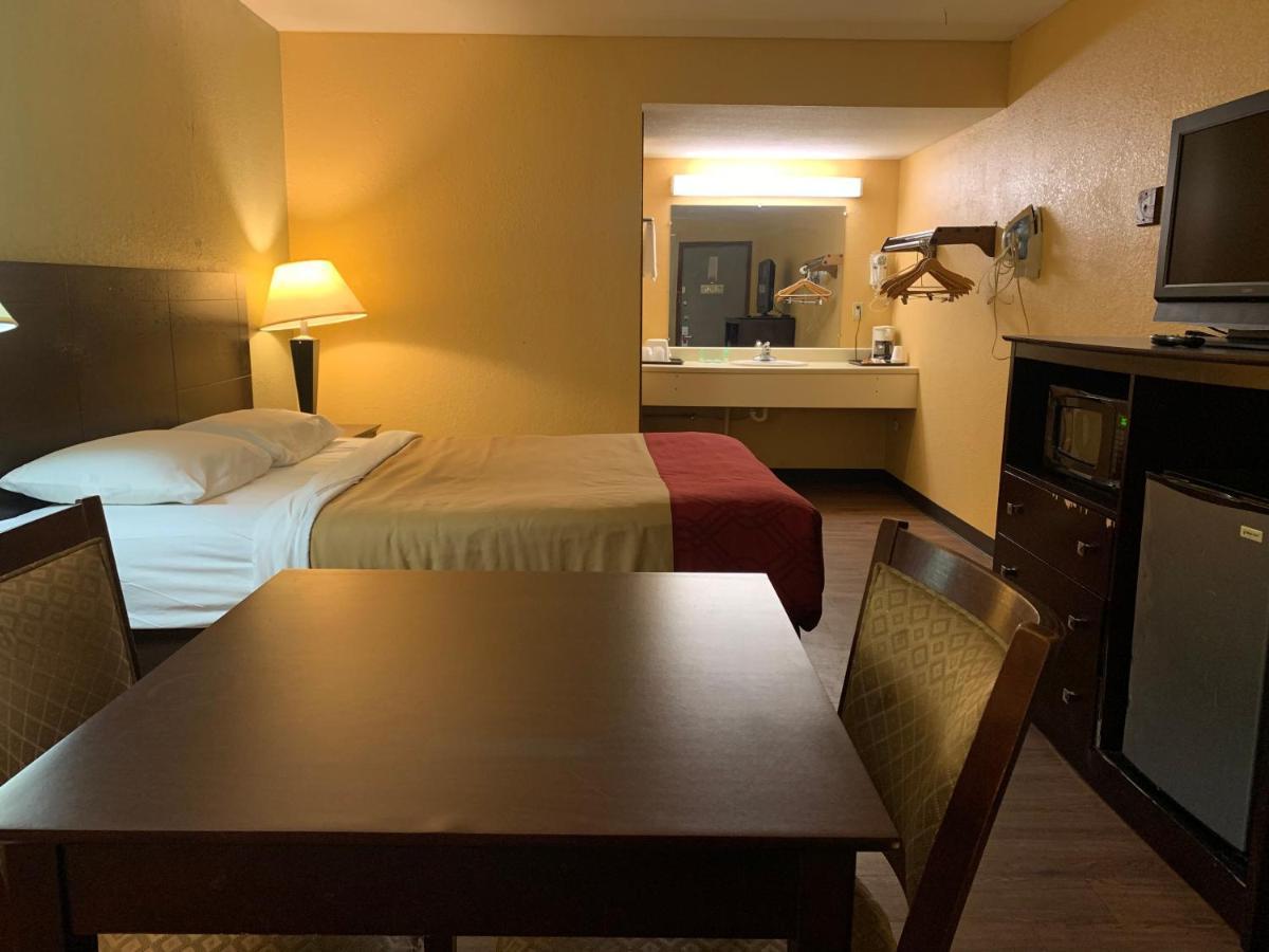 Economy Inn & Suites Hannibal Exteriér fotografie